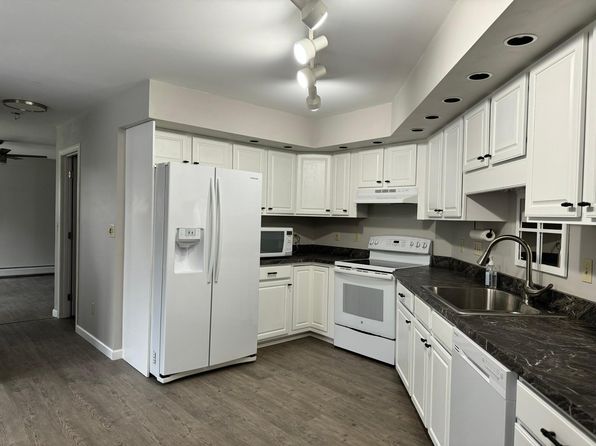 59 Thomas Rd, Shelburne, VT 05482