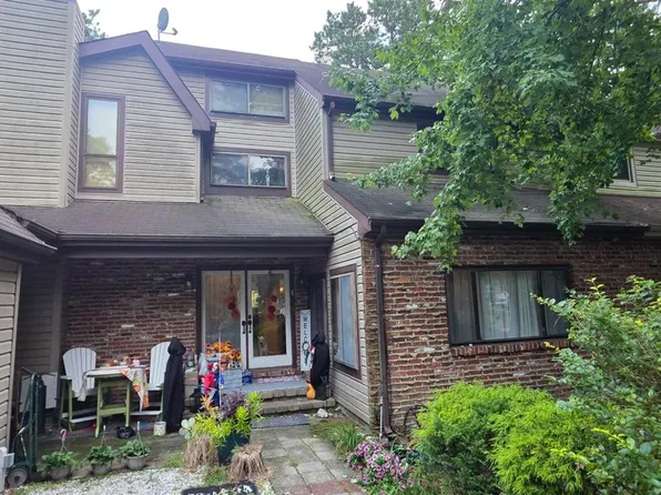 1 Jackson Ct W, Marlton, NJ 08053