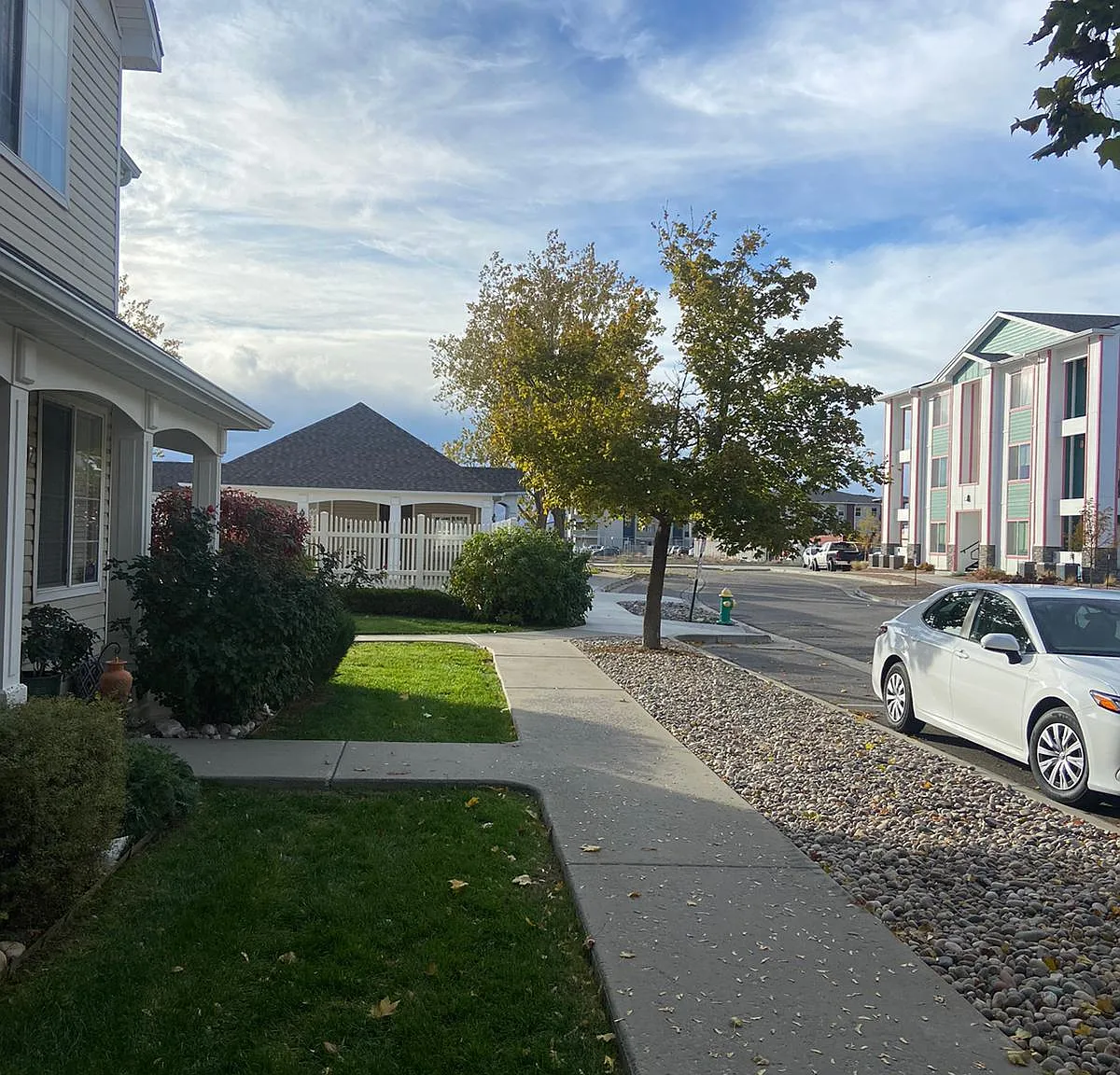 2 bed, 1264 sqft, $2,300 — Photo 3