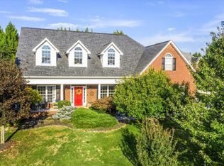 1734 Burnside Dr, Maryville, TN 37801