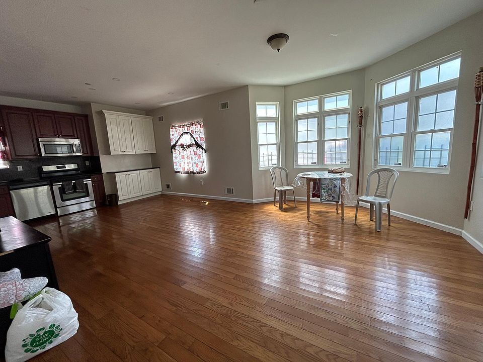 1st image of 8 Scribner Ave #1A