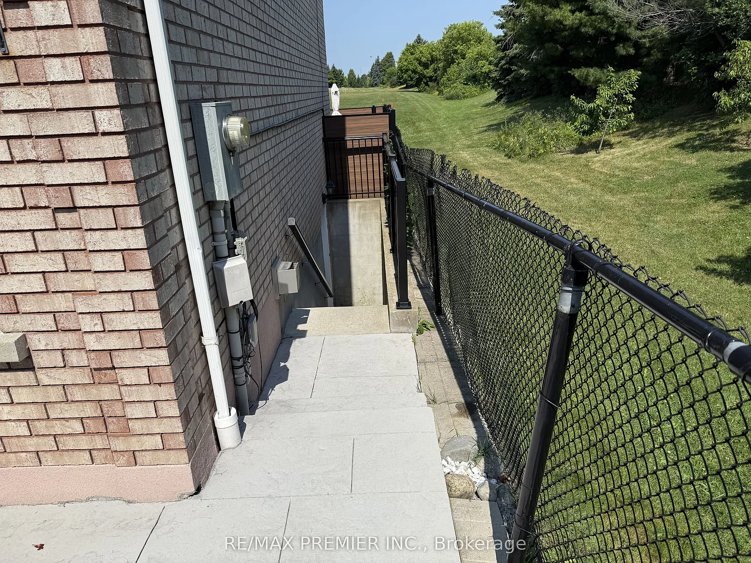 2 bed, $1,650 — Photo 3