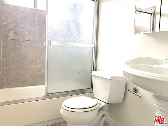 5th image of 3105 S Durango Ave #4A