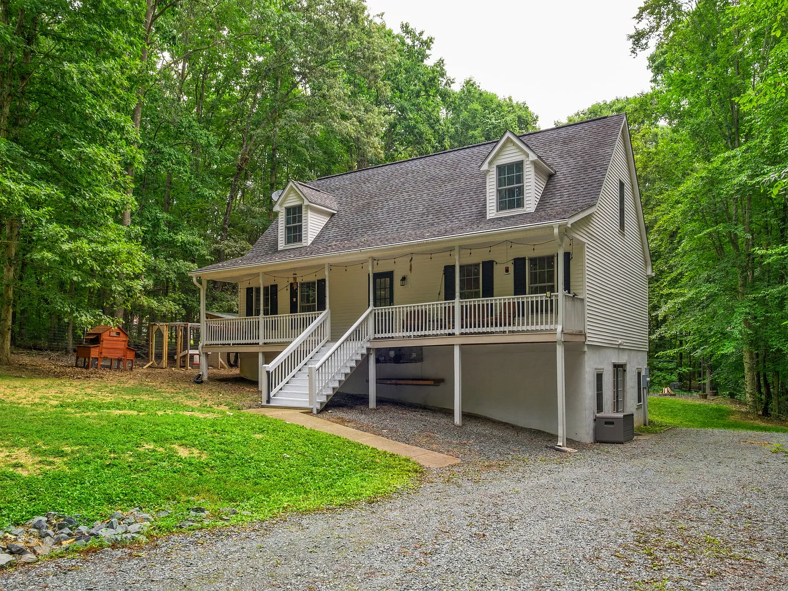 3 bed, 1848 sqft, $2,200 — Photo 1