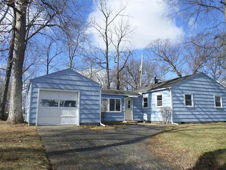 1st image of 830 Stewart Dr