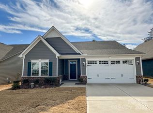 5047 Summer Surprise Ln, Charlotte, NC 28215