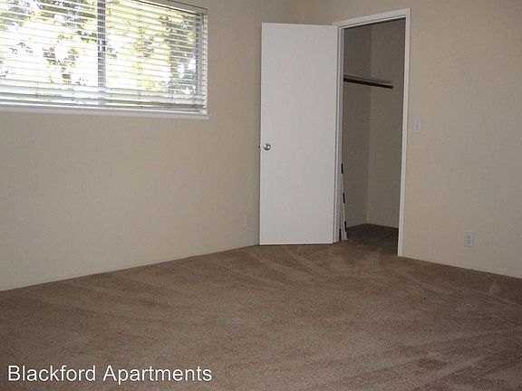5th image of 3801 Blackford Ave APT 02