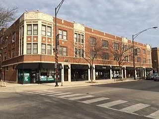 1928 W Montrose Ave #2 — Photo 8