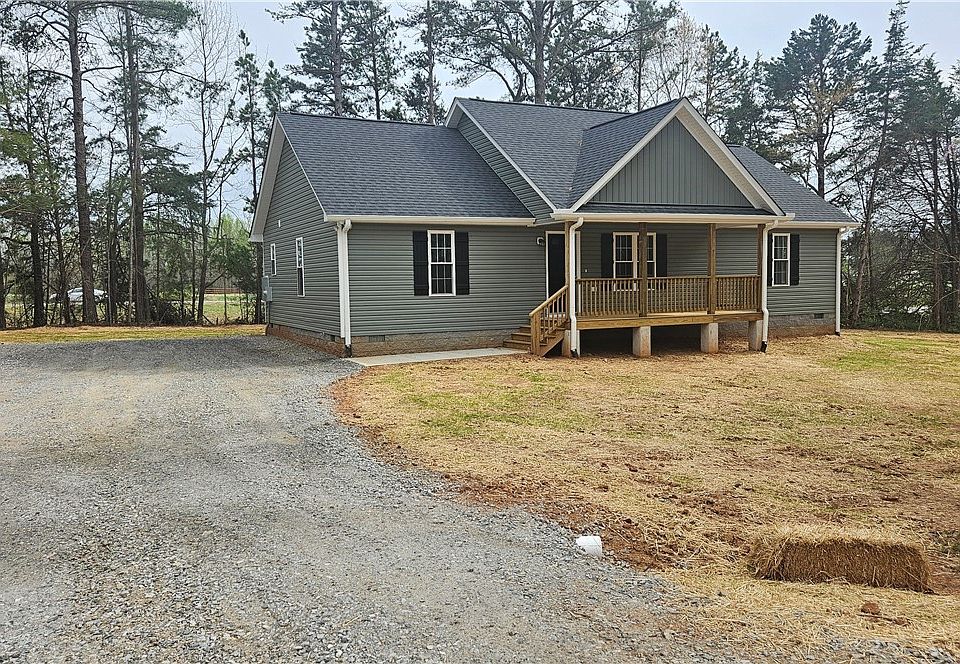 1st image of 8361 S Amelia Ave