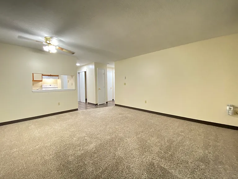 Sunset Ridge Apartments — Photo 25