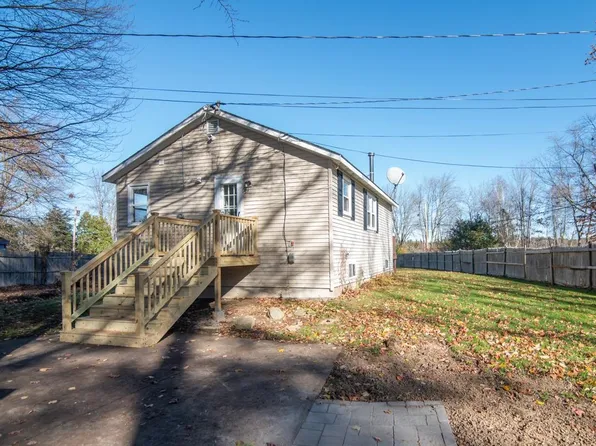 14 Babscott Lane, Kingston, NH 03848