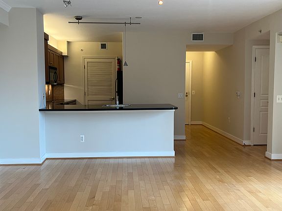 5th image of 616 E St NW #519