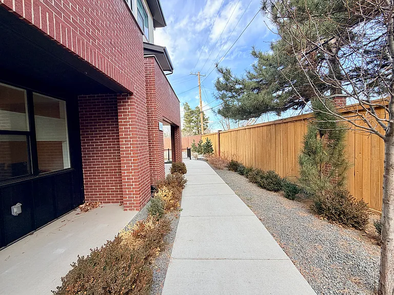 2172 Applewood Dr — Photo 4