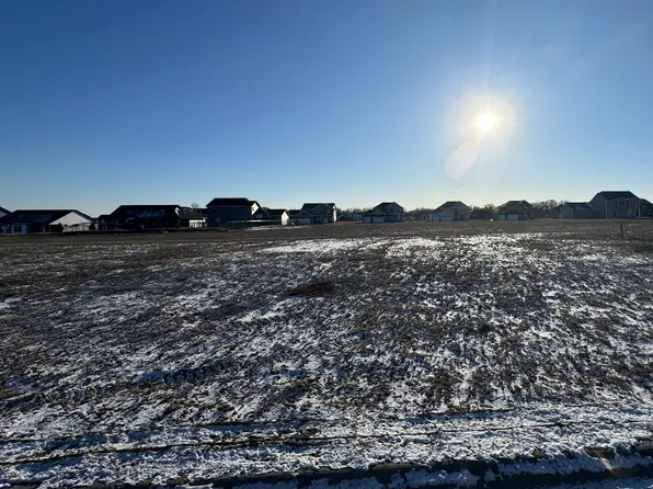 352 Linda Lane Chase #3-lot 60, Bettendorf, IA 52722