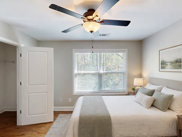 802 Levitan Dr — Photo 16