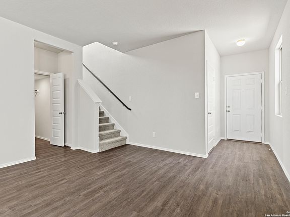 3rd image of 2415 Applewhite Meadows