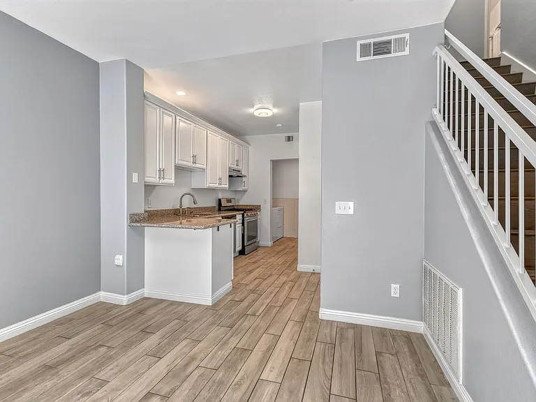 9631 Lame Horse Dr — Photo 8
