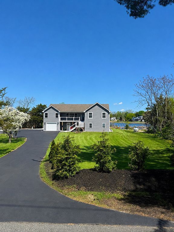 68 Riverside Dr - Property Image