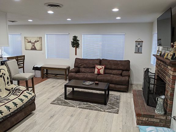 3rd image of 41573 McWhinney Ln