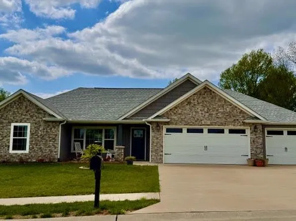 921 Lochinvar Ln, Cape Girardeau, MO 63701