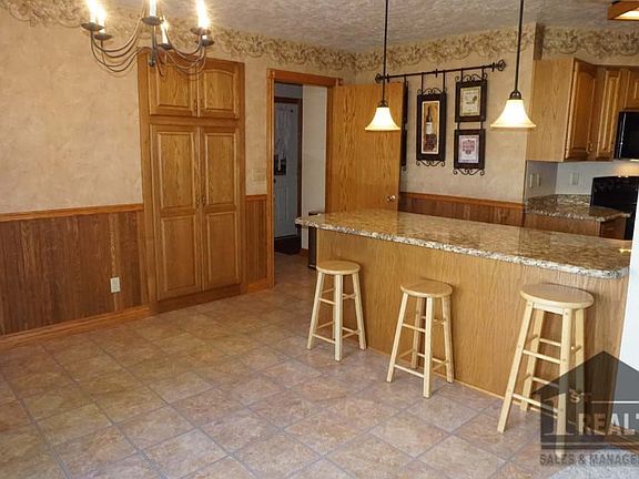 2nd image of 1601 Vintage Hill Dr