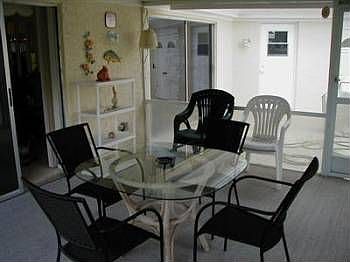 3rd image of 3 Park Lane Cir