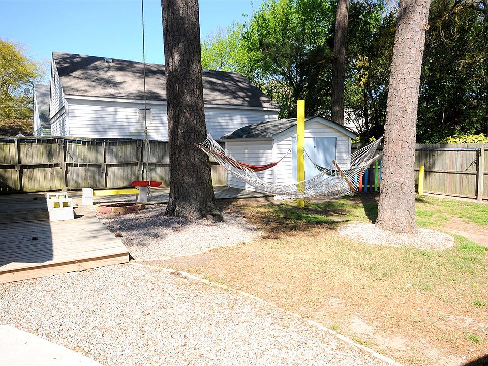 1st image of 8231 Redwood Cir