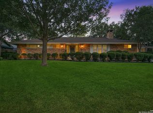 706 Windrock Dr, Windcrest, TX 78239