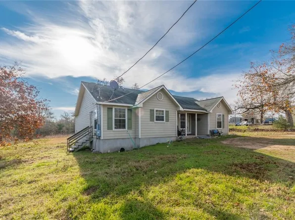 107 Angelia Dr, Cedar Creek, TX 78612