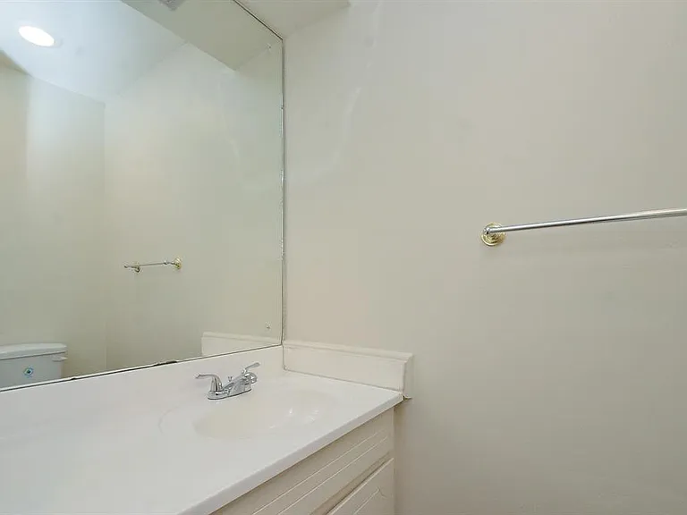 1211 Miramar St #1 — Photo 12