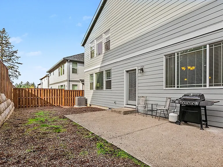 7615 Applegate Dr — Photo 29
