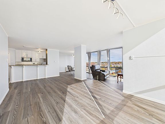3rd image of 3100 E Cherry Creek South Dr APT 1101