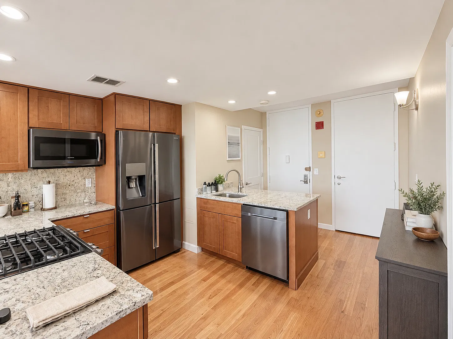1 bed, 869 sqft, $3,400 — Photo 2