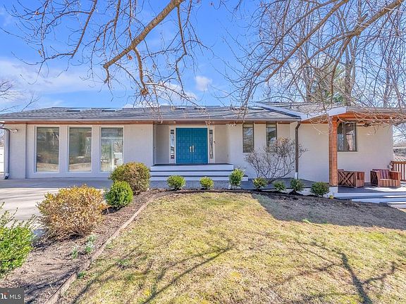 3rd image of 14933 Wellwood Rd