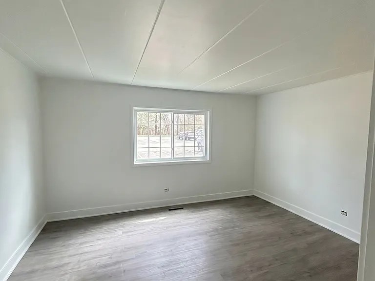 11035 S Keating Ave — Photo 9