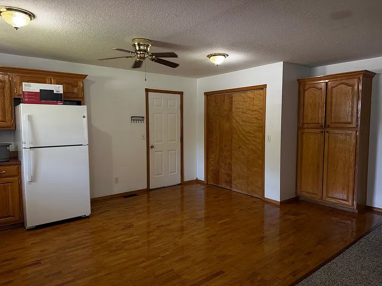 828 S Brownell Ave — Photo 15