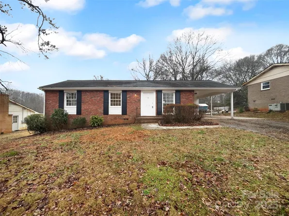 220 Salem Ave, Dallas, NC 28034