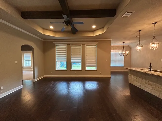 15623 Shady Brook Ln — Photo 2