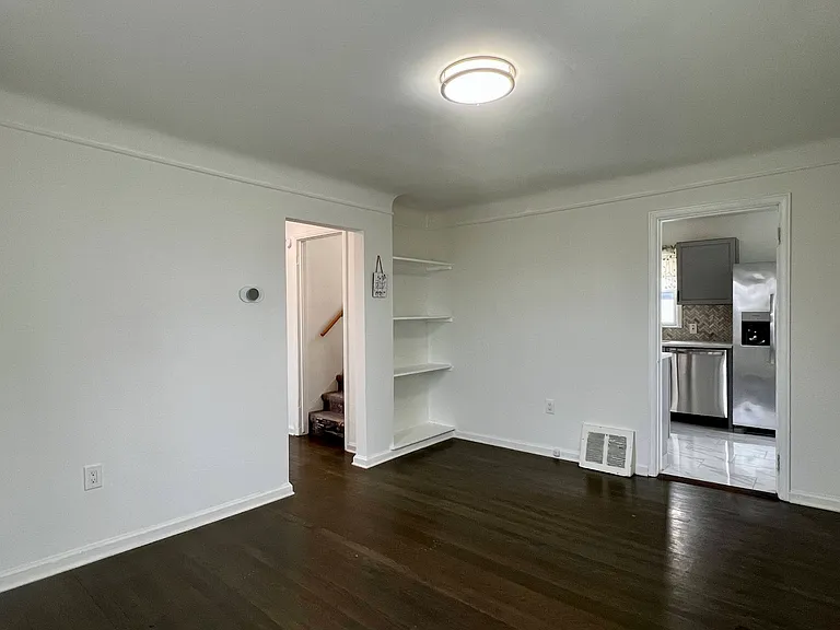 183 Crystal Lake Dr — Photo 10