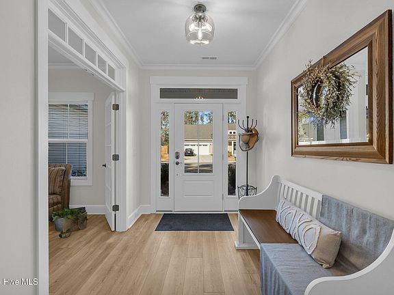 5th image of 452 Beaumont Oaks Drive