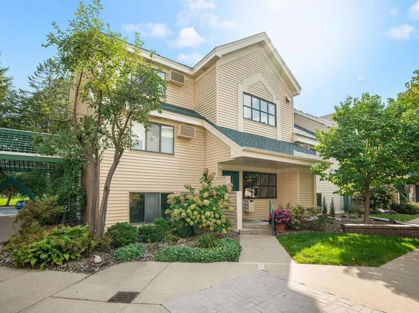 7605 Edinborough Way APT 6120, Edina, MN 55435