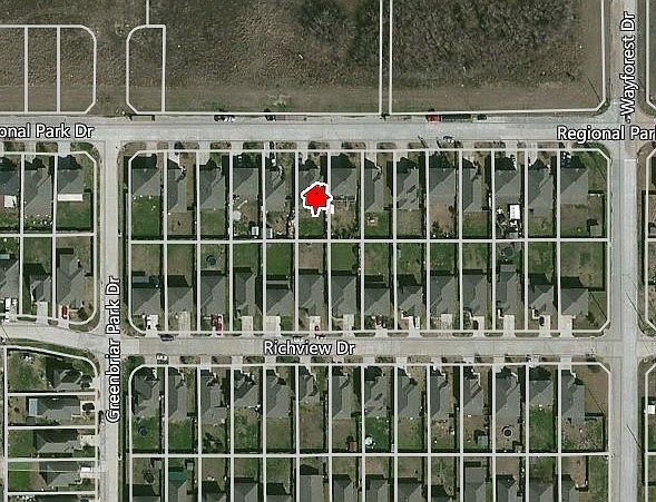 2nd image of 822 Regional Park Dr