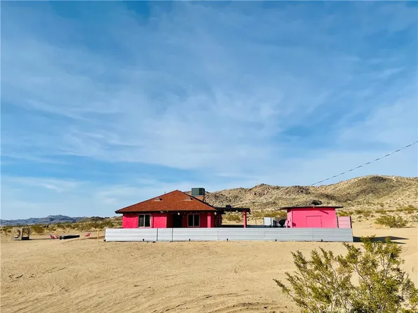 2884 Fortuna Rd, Landers, CA 92285