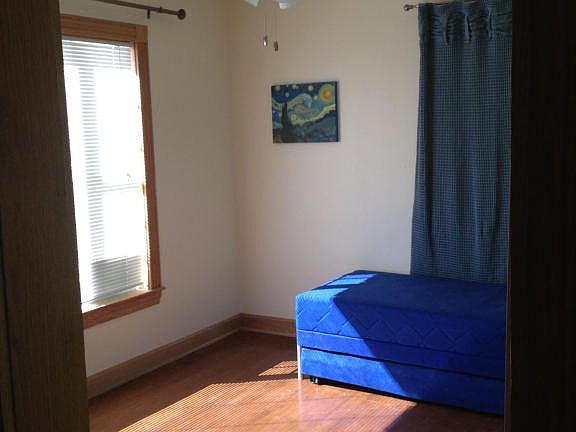 5th image of 1226 E Indianola Ave