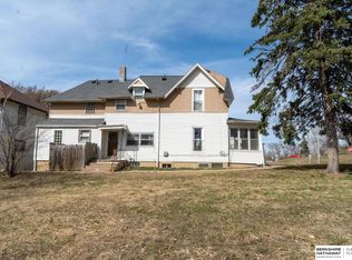 1124 N 40th St, Omaha, NE 68131