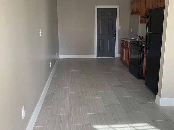 5th image of 1240 Murray Hill Ct #1227-1227B