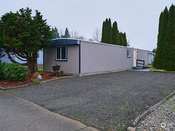 4th image of 9900 Blomberg Street SW #33