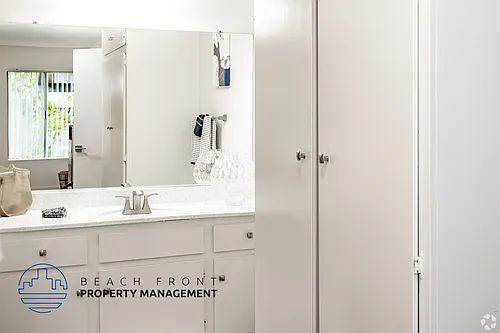 The Windmill Apartments Photo 1 The Windmill Apartments Photo 1