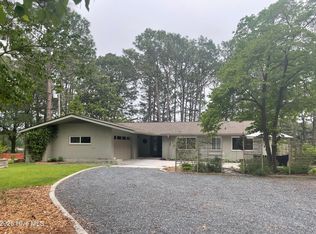 164 Pine Lake Dr, Whispering Pines, NC 28327