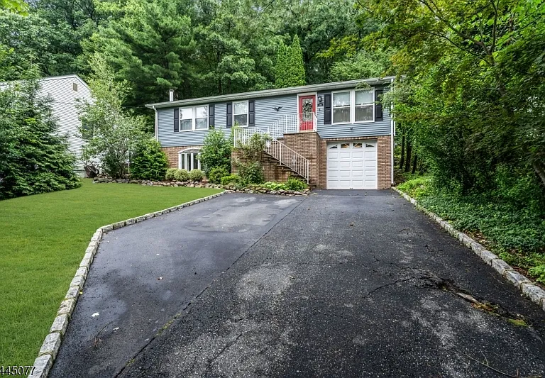 76 Valley View Dr — Photo 24